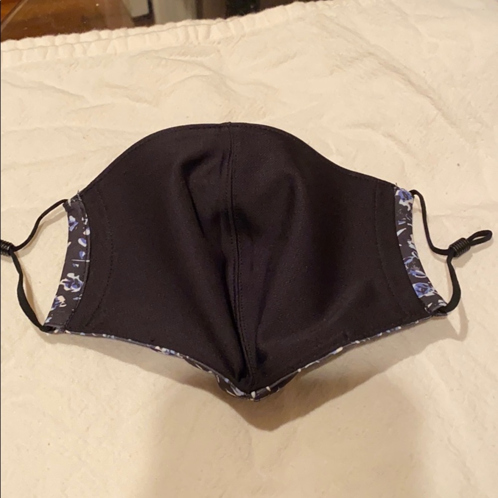Authentic Tory Burch Face mask - Picture 4 of 4